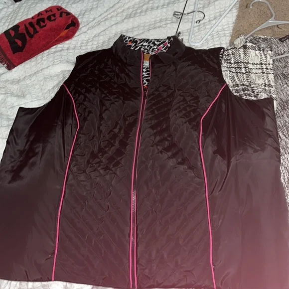 Ruby Rd Puffer Vest - Picture 2 of 8